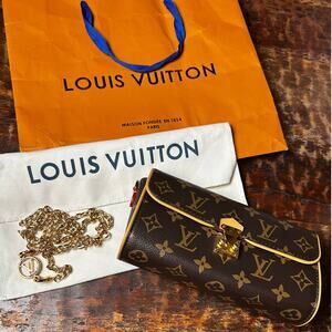 Louis Vuitton Brown Ladies Purse with Gold Logo Chain Shoulder Strap